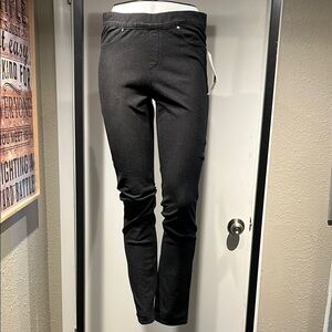 Sleek Black Jeggings with Stretchy Comfort